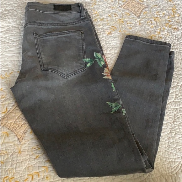 Zara Basic Jeans Size 4 - Picture 6 of 7